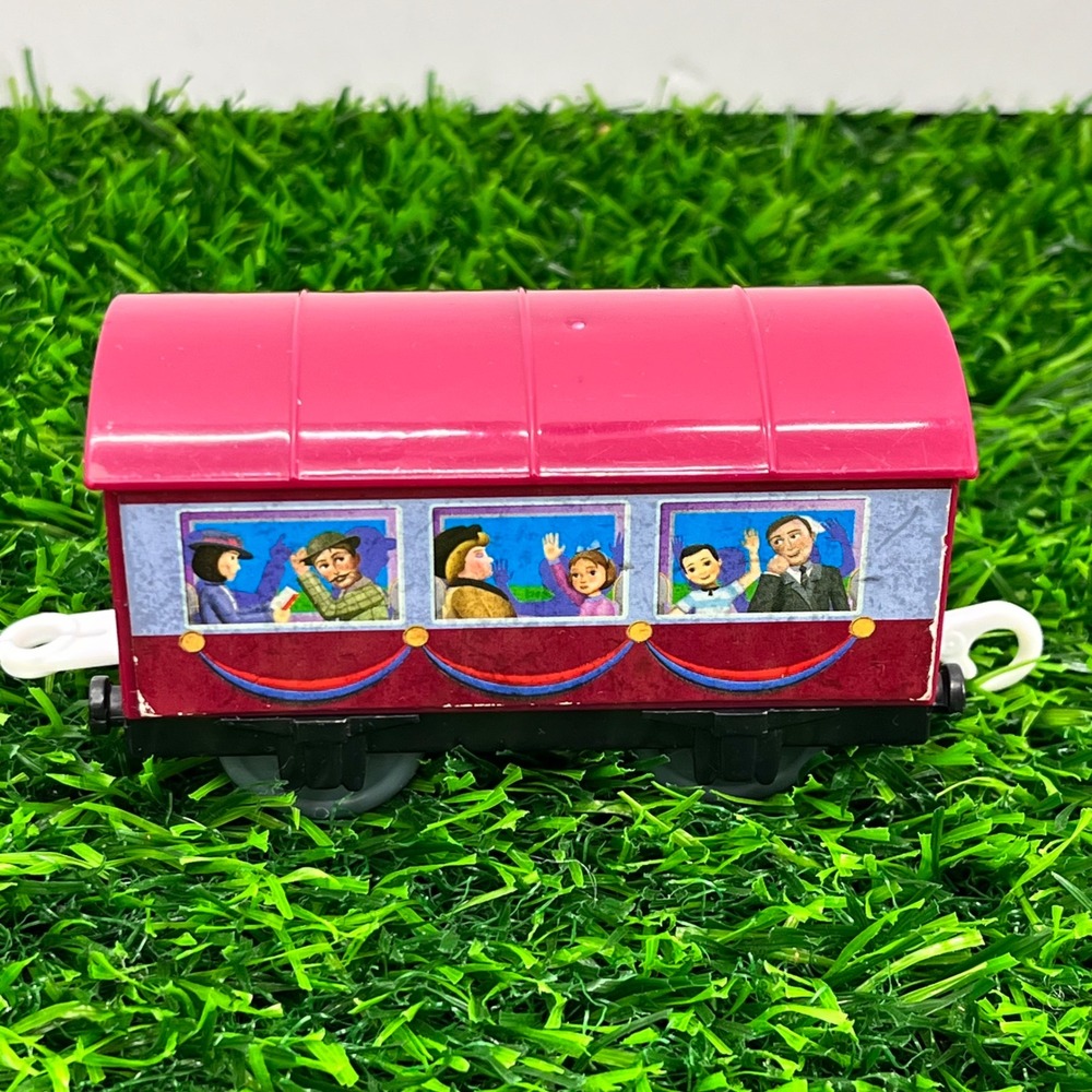 Thomas & Friends TrackMaster Red‎ Passenger Coach Car Mattel 2009 Y3348 Train